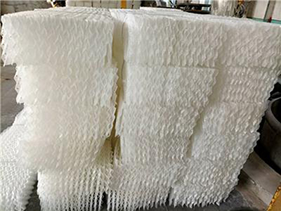 How Does the Material Thickness of Structured Packing Affect Its Strength?